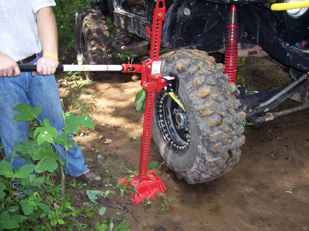 tire jack for lifted truck